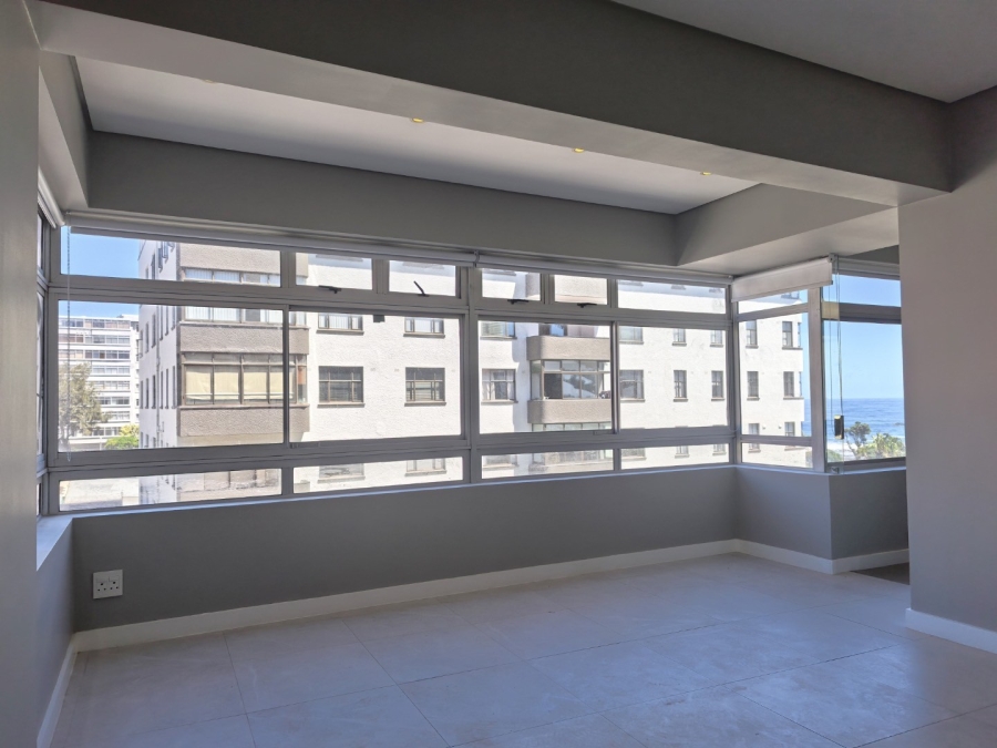To Let 3 Bedroom Property for Rent in Sea Point Western Cape